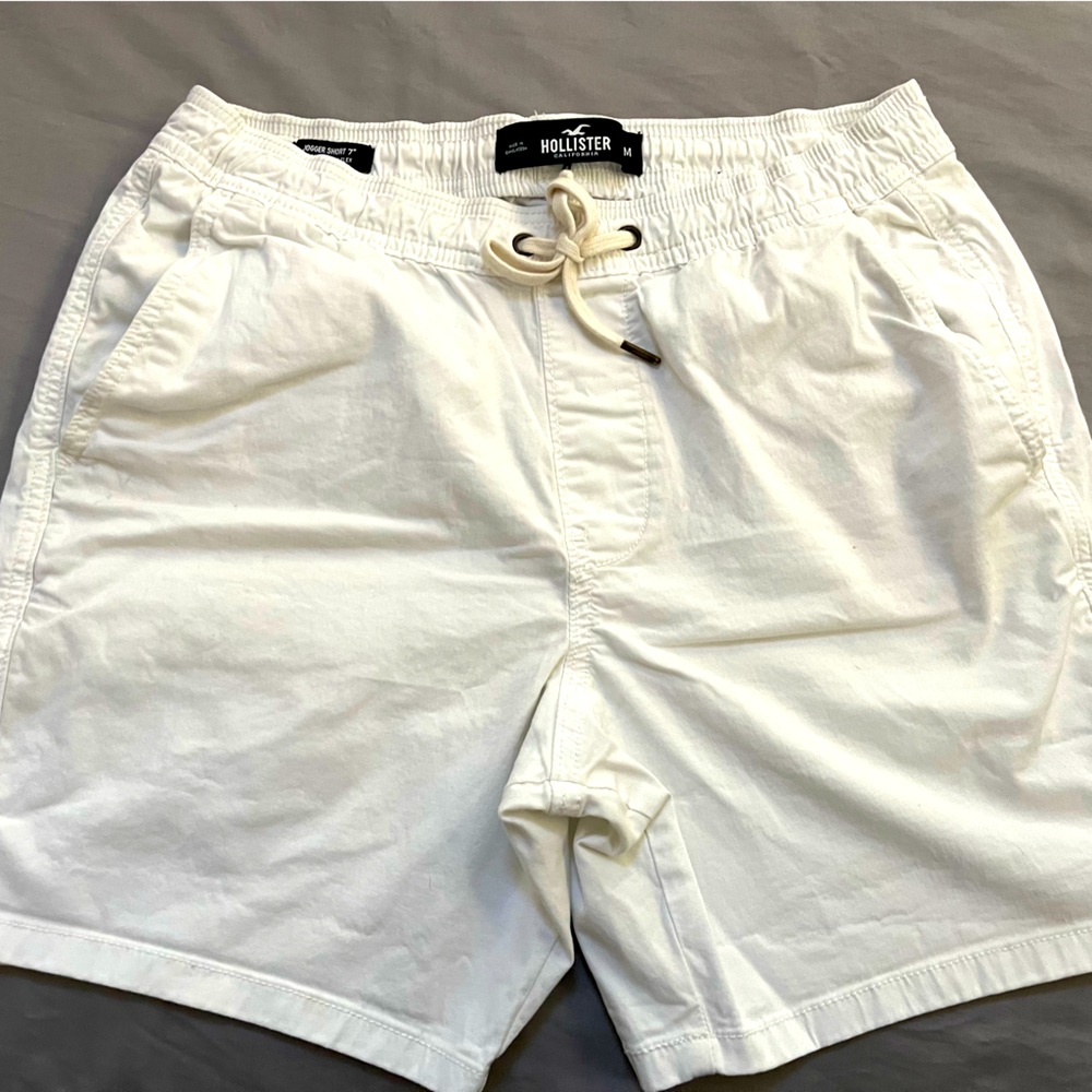 Hollister 7” Jogger Shorts White